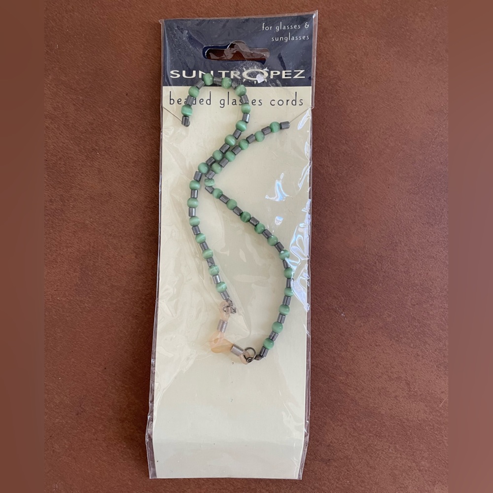 Sun Tropez Glasses Cord beaded in green and grey graphite beads NWT